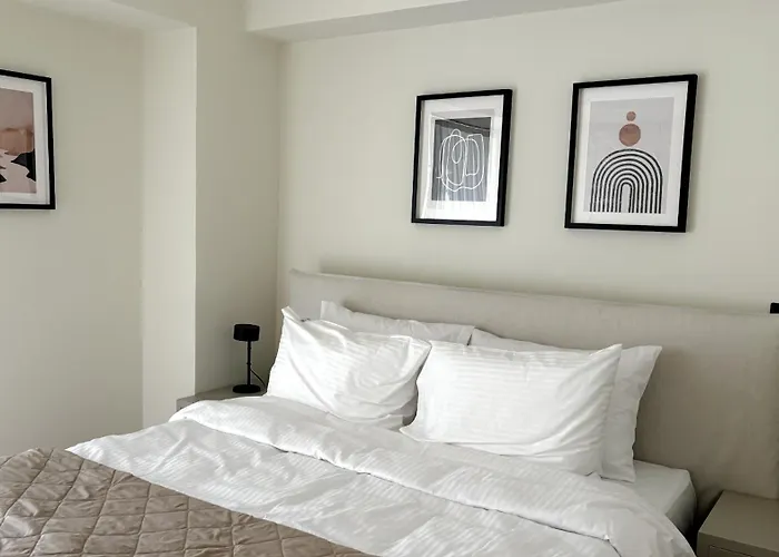 The White Marble - Spacious, 4Br, 2Ba By Bnc